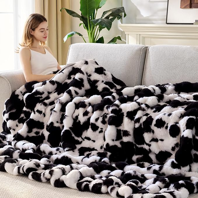Anysay Faux Fur Throw Blanket, 1000GSM Fluffy Soft Bubble Blanket 80''*90'' | Cozy Plush Warm and Thick Blanket for Couch Bed, Fuzzy Rabbit Throw for Living Room Bedroom Cow Blcak