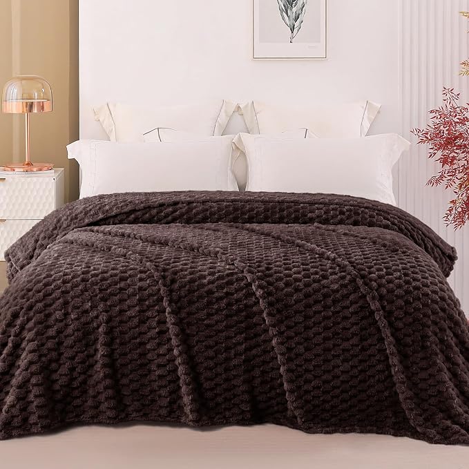 Exclusivo Mezcla 3D Fleece Twin Size Blanket for Bed, Coffee | Extra Soft Fuzzy Plush Lightweight Bed Blankets, Cozy Fluffy Decorative Blankets for All Seasons, 60x80 Inches