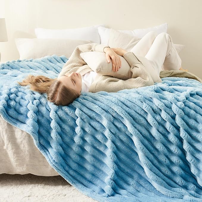 NEWCOSPLAY Fleece Ribbed Cozy Throw Blanket for Couch, Blue, 50"x60" | Premium Silky Flannel Blanket, Soft Lightweight Fluffy Throw Blanket for Bed Sofa Decor, Gift for All Season Use