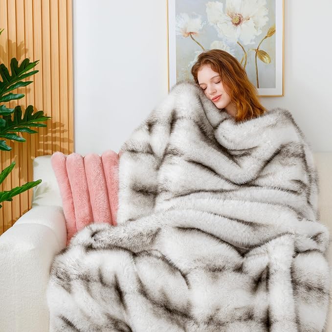 Luxury Faux Fur Twin Blanket, 60''x80'', Black | 1000GSM, Super Thick Warm Cozy Heavy, Plush Fuzzy Elegant Winter Reversible Mink, For Couch Bed Sofa, For Living Room Bedroom