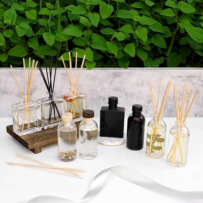 Urban Naturals Frosted Pinecones Holiday Scented Reed Diffuser Oil Gift Set | Pine, Cinnamon, Clove, Cedar Wood, Sandalwood and Vanilla Bean Scent Notes - 3.75 Ounces - Vegan - Made in the USA