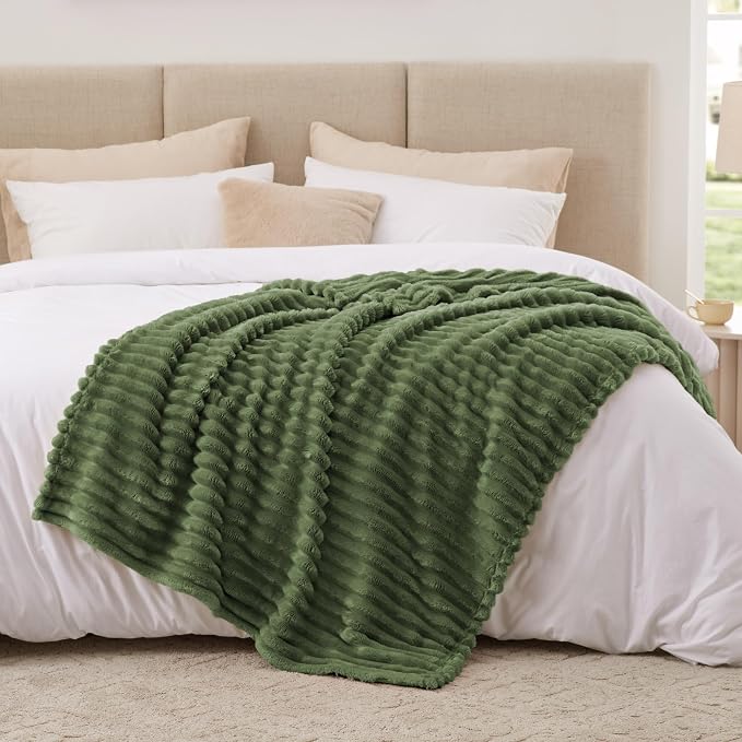EXQ Home Gentle Soft Fleece Throw Blanket – Cozy Lightweight Blanket for Couch Bed – All-Season Warm Fuzzy Flannel Blanket for Women Mom Her – Gifts for Birthday(60"x80",Olive Green)