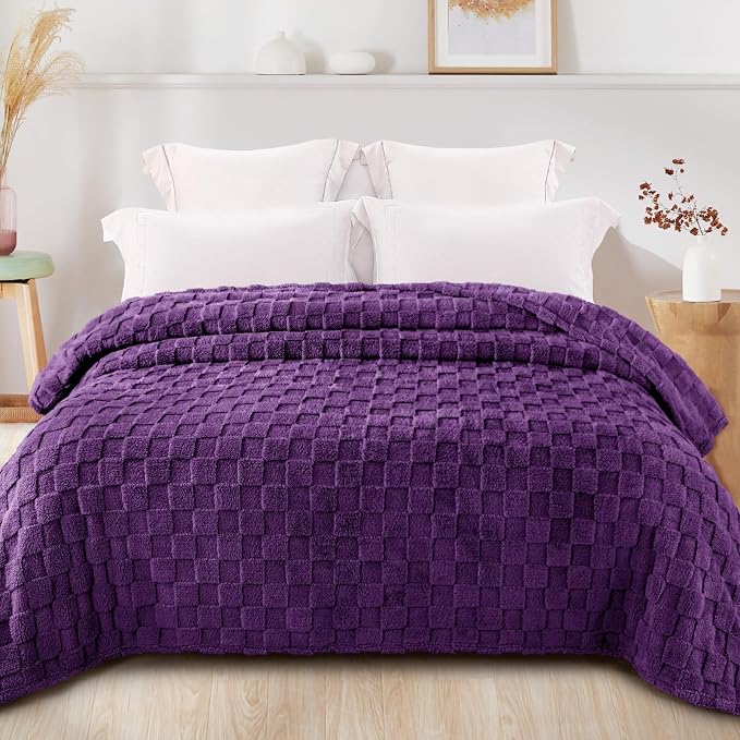 Exclusivo Mezcla 3D Checkered Fleece King Blanket for Bed, Purple | Super Soft and Cozy Fluffy Blanket, Lightweigh and Breathable Blanket for Living Room, Bedroom, Decor, All Season, 104"x90"