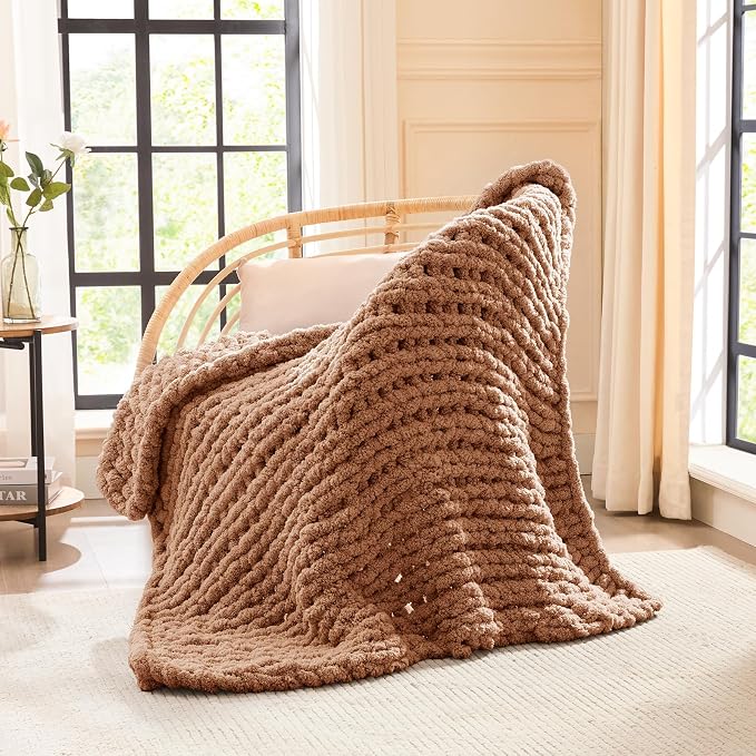 L'AGRATY Chunky Knit Throw Blanket for Couch, 40'' x 50'' Knit Throw, Brown | Handmade Chenille Crochet Blanket for Sofa Bed, Thick Cable Knitted Blankets for Room Home Decor, Birthday Gift for Women Mom