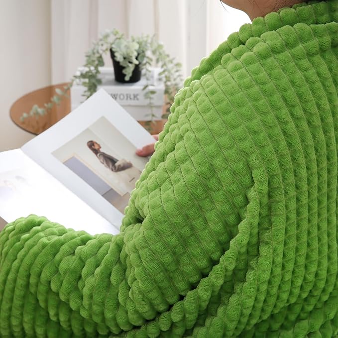 Puncuntex Fleece Throw Blanket Apple Green 50"×60" with Square Grid Design | Super Soft Plush Cozy Flannel Throw Blanket Luxury for Couch Sofa Chair