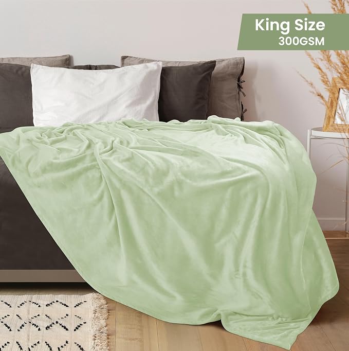 Utopia Bedding Soft Fleece Bed Blanket King Size Sage Green (90x102 Inch) | Microfiber Plush Warm Lightweight Breathable Cozy Blanket Anti-Static, All Season Use, Gift for Women and Men