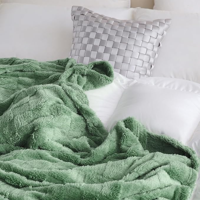 Sage Green Fleece Throw Blanket 60”×80”Checkered Design for Couch | Super Soft Cozy Plush Microfiber 3D Square Pattern Flannel Blanket for Sofa Bed Lightweight for Adults,Women