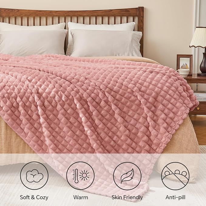 BEDELITE Dusty Pink Checked Fleece Twin Throw Blanket for Bed, 60x80 Inch | Soft Warm Fuzzy Fluffy Blanket for Couch Sofa, Lightweight Plush Cozy Throws for Home Room Decor, Gift for Women, All Season
