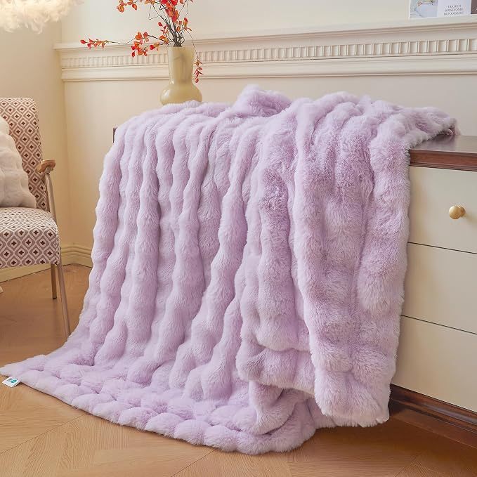 LIFEREVO Luxury Fluffy Faux Rabbit Fur Throw Blanket 50x60, Lavender | Plush Bubble Blanket for Bedroom Living Room Office, Decorative Soft Furry Light Purple Lap Throw for Girls Woments, Washable