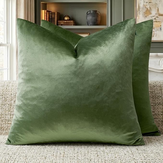 GIGIZAZA Olive Green Velvet Throw Pillow Covers 20x20 Pack of 2 | Decorative Pillows for Couch Sofa,280gsm Soft Textured Fabric,Modern Square Pillowcases,Luxury Cushion Covers