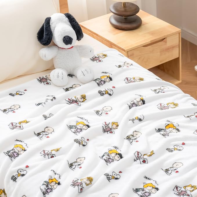 Berkshire Blanket Peanuts® VelvetLoft® Cute Character Snoopy Plush Oversized Throw Blanket, Peanuts I got a Valentine White (50in x 60in)