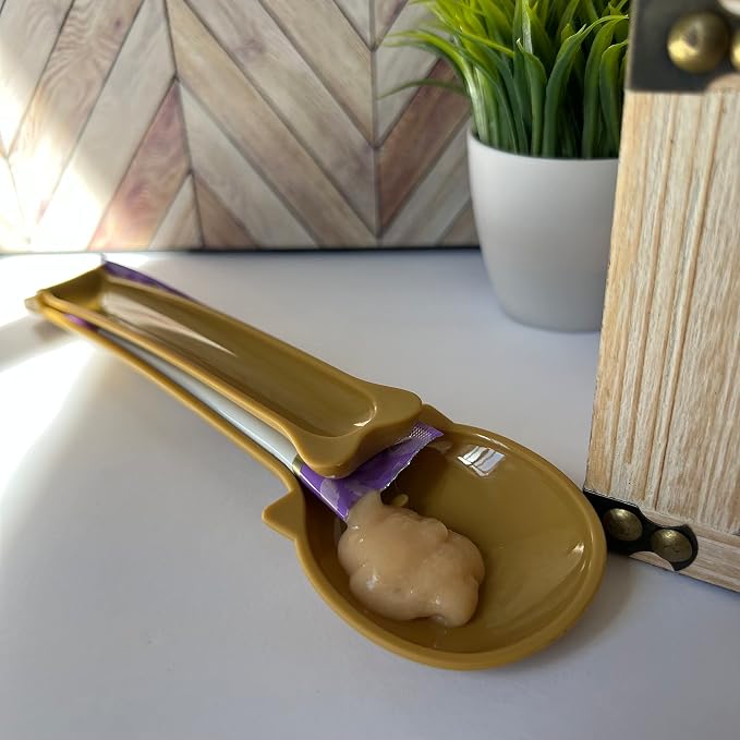 Cat Treat Dispenser – Wet Treat Squeezer for Puree & Bisque, Green