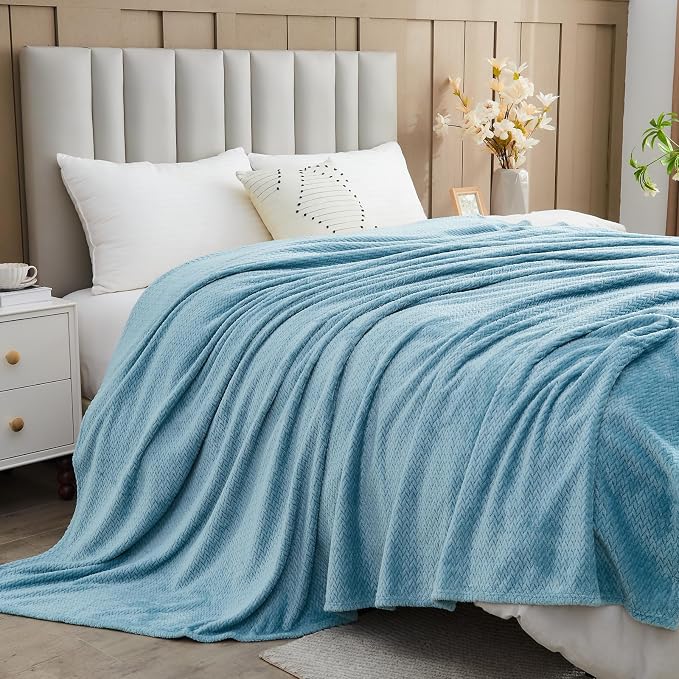 NEWCOSPLAY Fleece Leaves Pattern Queen Blanket, Light Blue, 90"x90" | Super Soft Throw Blanket, Lightweight Cozy Bed Sofa Blanket, Premium Silky Flannel Fleece, Travel Blanket for All Season Use
