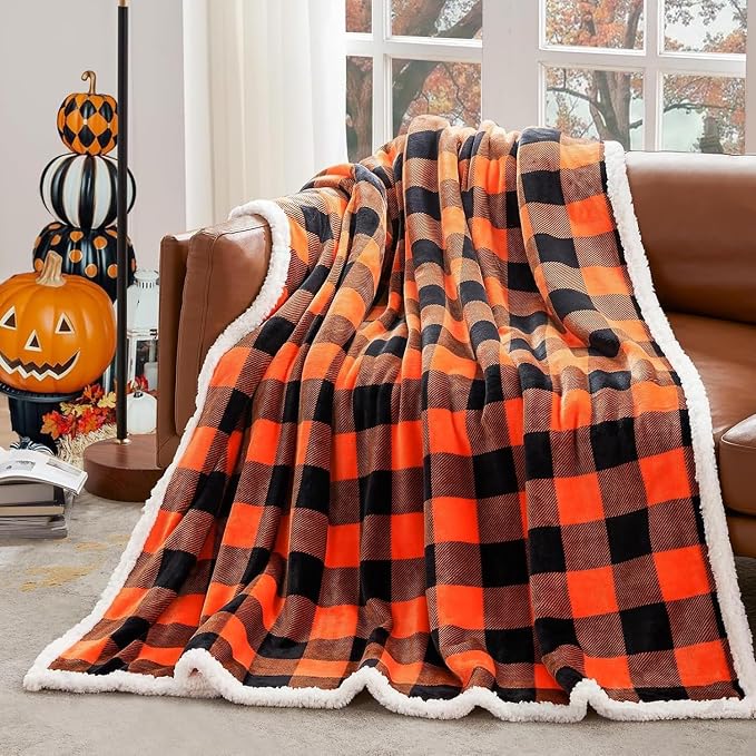 Halloween Blanket Twin Size 60" X 70"，Fall Autumn Harvest Sherpa Fuzzy Fluffy Soft Cozy Blankets, Fleece Flannel Plush Microfiber Throw for Couch Bed Sofa, Halloween Decor (Orange)