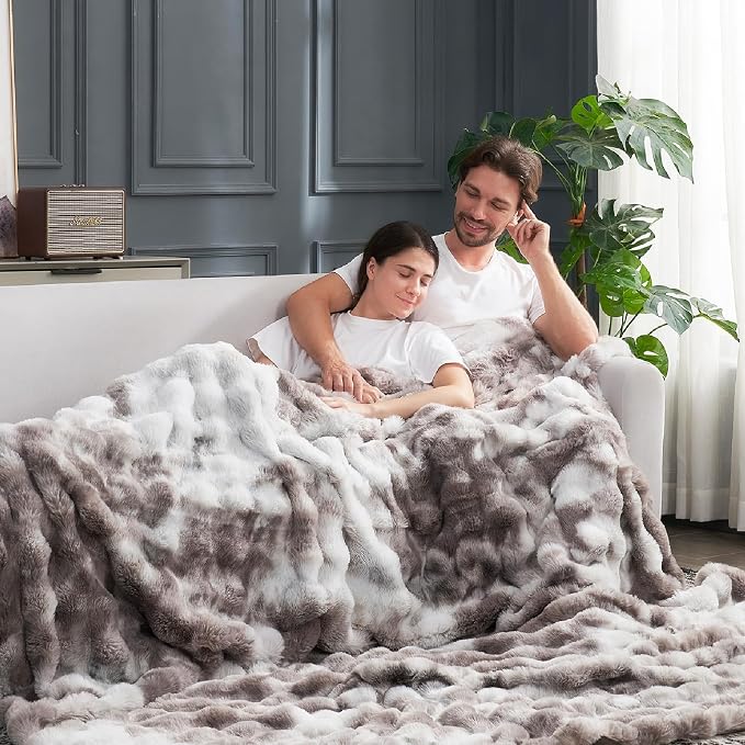 Cozy Bliss Faux Fur Throw Blanket for Bed King Size, Fuzzy Soft Plush Thick Bubble Blanket for Sofa Bedroom Living Room, 108 * 90 Inches Tie Dye Taupe