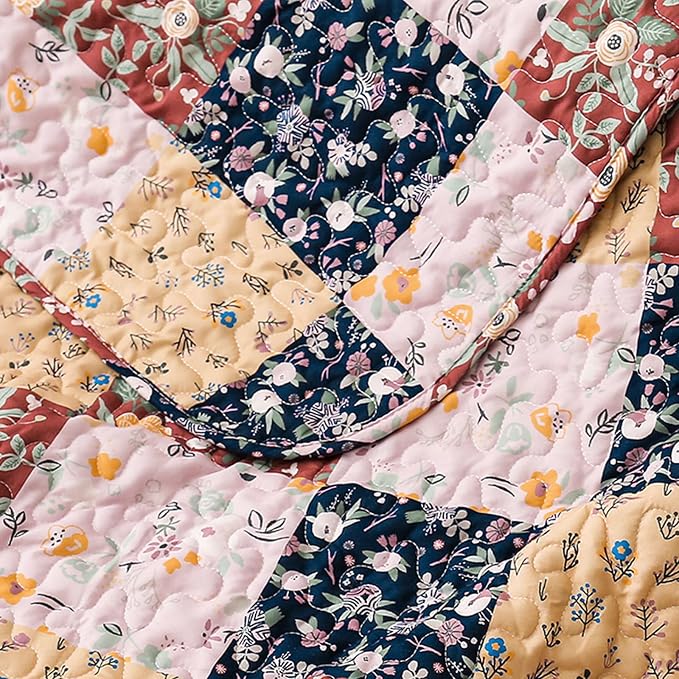 Exclusivo Mezcla Reversible Boho Quilted Throw Blanket, 50"x 60" | Lightweight Summer Quilt Throw, Designed for Bed/ Couch/ Sofa, Brown Patchwork Pattern