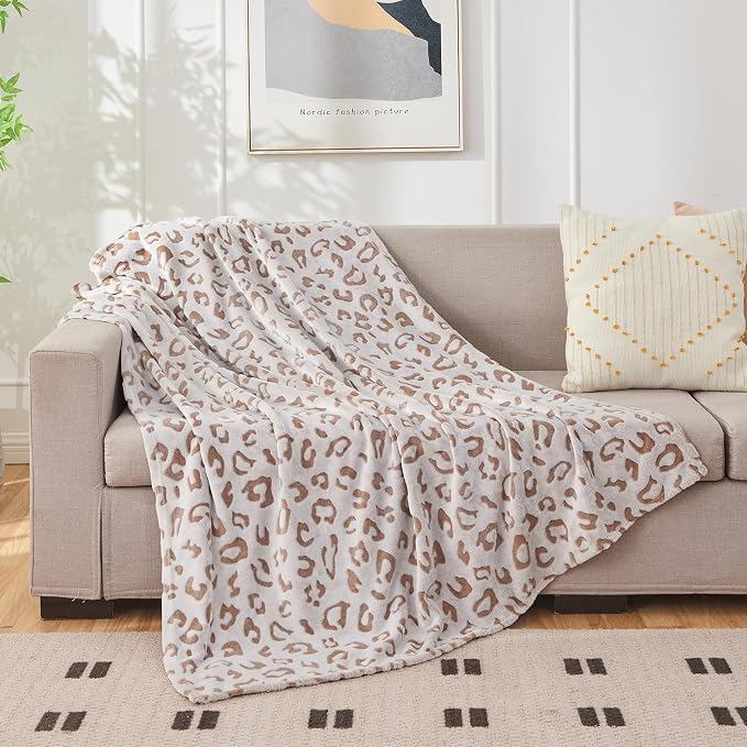 Flannel Cheetah Print Throw Blanket, 50 x 60 Inches, Brown Leopard | Lightweight Super Soft Cozy Plush Fleece Blanket for Women