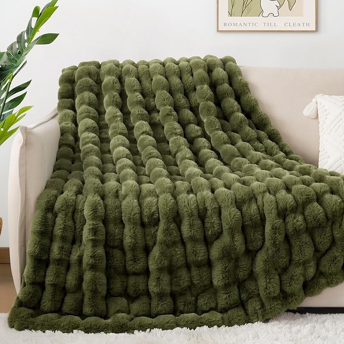 Luxury 1000GSM Rabbit Faux Fur Blanket, Super Warm Cozy Brown Blankets for Couch Bed Sofa, Ruched Plush Fuzzy Elegant Soft Reversible Mink Blanket Living Room Bedroom, 50" x 60",Forest Green