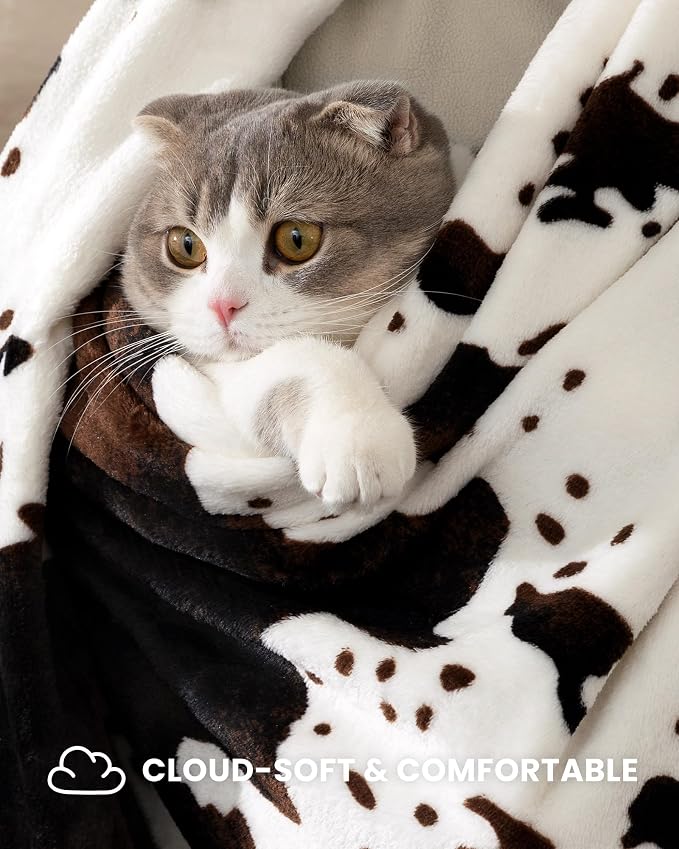 Cow Print Blanket Ultra Soft Flannel Throw Blanket for Couch Bed, Cute Cozy Lightweight All-Season Fleece Blanket, Gift for Women & Girls, 50×60 Inches Black & White