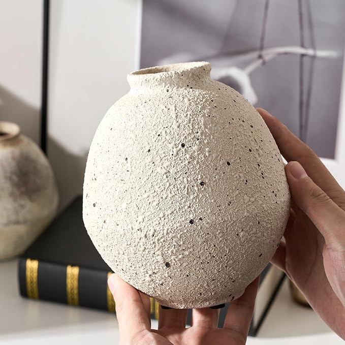 PORCER Ceramic Flower Vase, 6.22 Inch Rustic Farmhouse Vase Home Decor, Handcrafted Vintage Pottery Vase, Small Terracotta Vases for Living Room, Table, Shelf, Fireplace, Cream-White