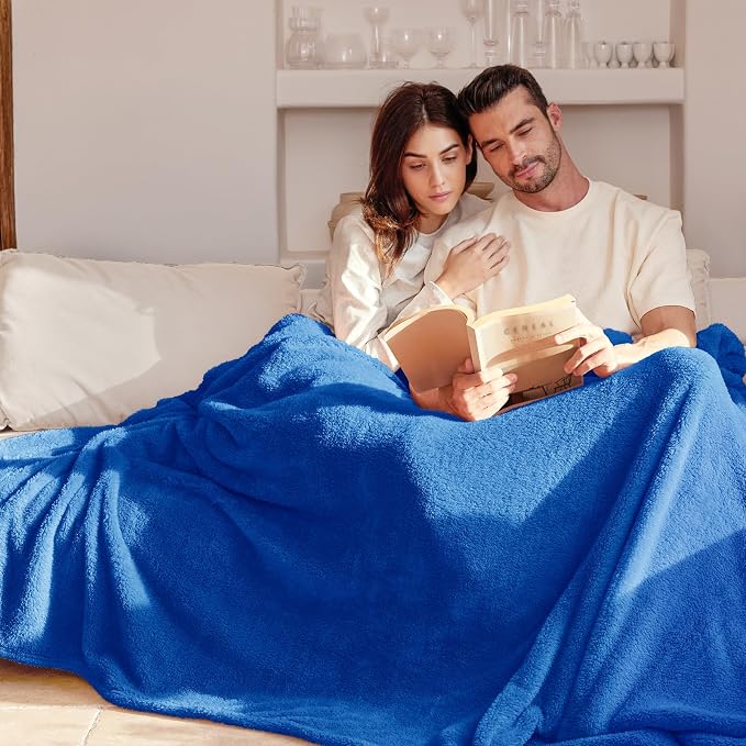 Exclusivo Mezcla Soft Plush Fleece King Size Blankets for Bed Living Room | Lightweight Fuzzy Fluffy Large Blanket for All Seasons, Cozy Velvet for Women Men, Machine Washable, 90"x104", Cobalt Blue