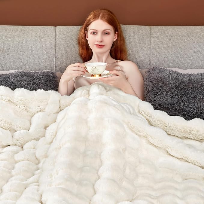 Luxury 1000GSM Rabbit Faux Fur Blanket, Super Heavy Warm Cozy Brown Blankets for Couch Bed Sofa, Ruched Plush Fuzzy Elegant Soft Reversible Mink Blanket for Living Room Bedroom, 90" x 90"