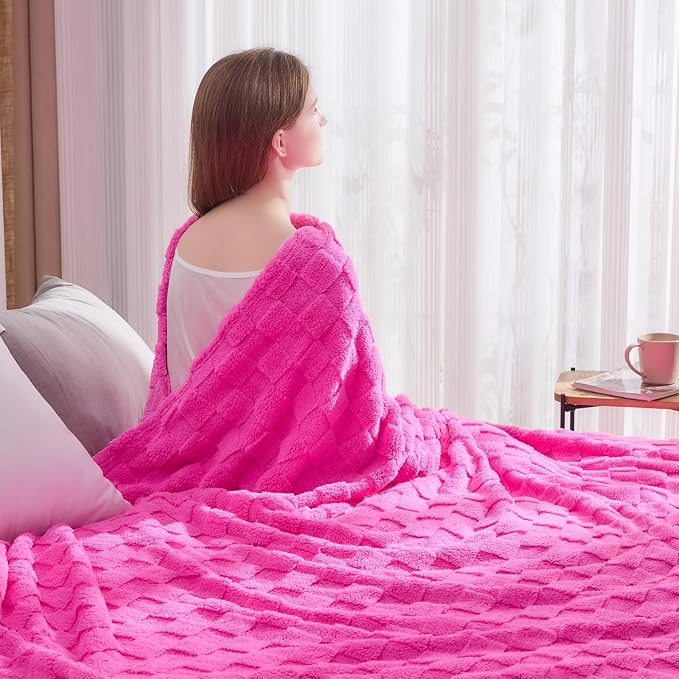 NEWCOSPLAY 3D Checkered Flannel Twin Blanket, Hot Pink Checkered, 60"x80" | Super Soft Cute Lightweight Decorative Premium Silky Fleece Blanket for Couch Sofa Bed, Gift for Women Men, All Season Use