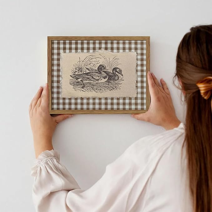Vintage Duck Framed Wall Art – Retro Farmhouse Brown Gingham Duck Poster, Rustic Cottagecore Decor Canvas Print, Vintage Wall Decor for Living Room Bedroom Office Nursery 8x10 inch
