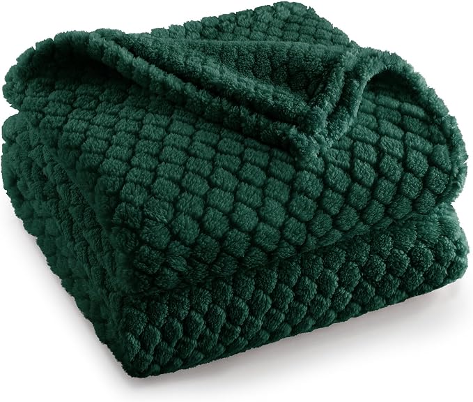 Exclusivo Mezcla Soft Fleece King Size Blanket for Bed, Forest Green | Jacquard Lightweight Cozy Bed Blanket, Breathable Decorative Fuzzy Textured All Season Use, 90x104 Inches