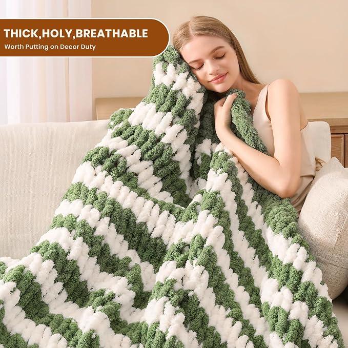 L'AGRATY Chunky Knit Throw Blanket for Couch, 50 x 60 Inches, Green White | Handmade Chenille Crochet Blanket for Sofa Bed, Thick Cable Knitted Blankets for Room Home Decor, Birthday Gift for Women Mom