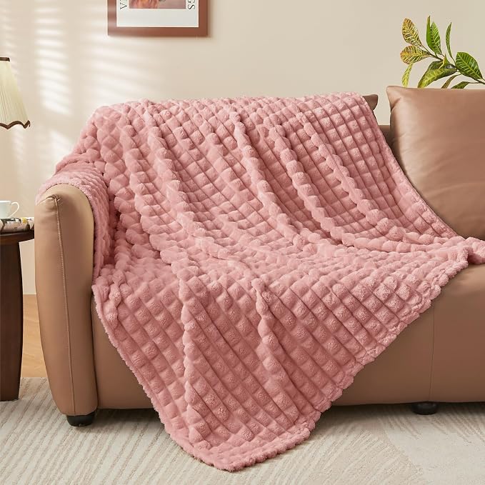 BEDELITE Dusty Pink Checked Fleece Twin Throw Blanket for Bed, 60x80 Inch | Soft Warm Fuzzy Fluffy Blanket for Couch Sofa, Lightweight Plush Cozy Throws for Home Room Decor, Gift for Women, All Season