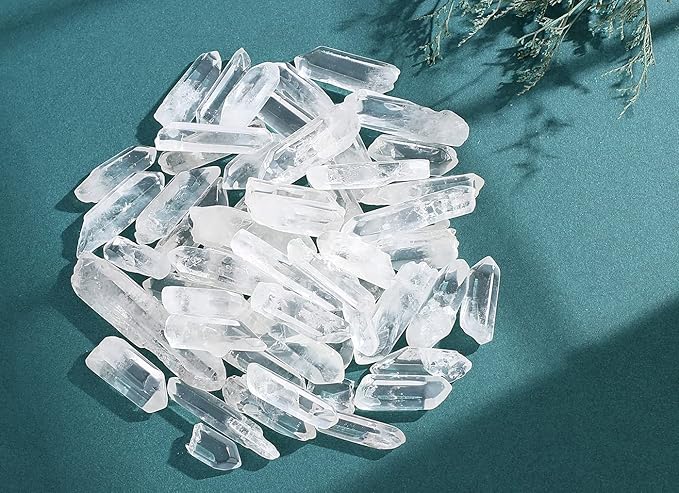 DUQGUHO Raw Crystals Bulk 0.45 lb Natural Clear Quartz Crystal Points Irregular Tumbled Polished Crystal Stones for Jewelry Making Plants Succulent Vase Filler Home Decorative Stones 1.18-2"