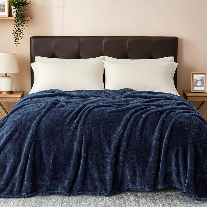 Exclusivo Mezcla Fuzzy Plush Fleece Bed Blanket King Size, Navy Blue | 104x90 Inches, Super Soft and Cozy Bed Blanket, Fluffy Decorative Bedding for Livingroom, Bedroom, All Season