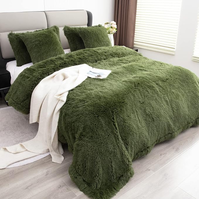 YUSOKI Long Faux Fur Queen Size Blanket, Olive Green, 90" x 90" | Ultra Soft, Lightweight for All Season Use, stays fluffy after repeated washes, Perfect Gifts, Machine Washable
