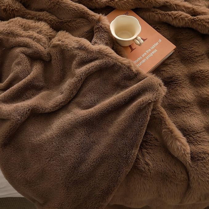Leopard Faux Fur Blankets 60''x80'' for Bed, Sofa, Couch, Travel and Camping, 750 GSM Double Sided Fluffy Warm Thick Throw Blanket, Super Soft Cozy Plush Cheetah Print Blankets for All Seasons