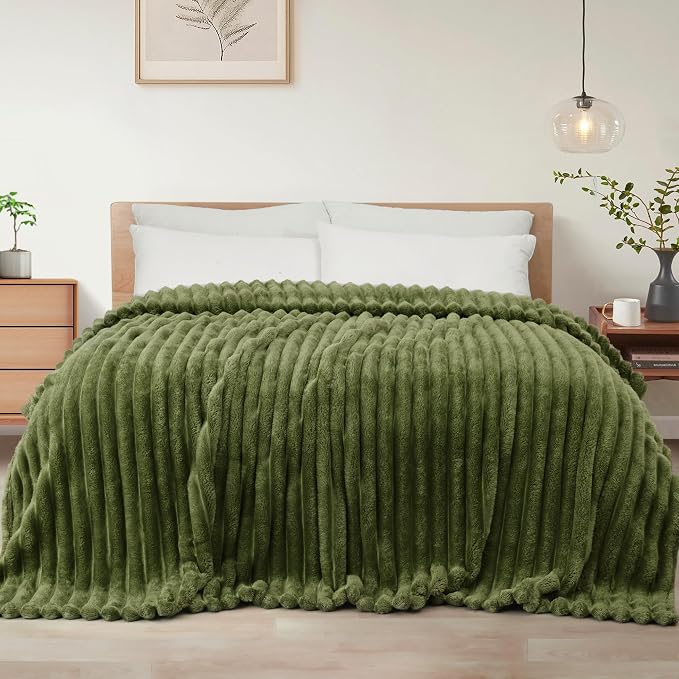 Exclusivo Mezcla Striped King Size Fleece Blanket for Bed, Couch, 90"x104" | Soft Breathable Cozy Bed Blankets, Lightweight Plush Fluffy Fuzzy Jacquard Decorative Blankets
