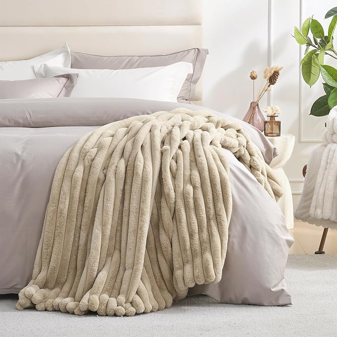 Faux Fur Throw Blanket for Couch, Cozy Fuzzy Fluffy Fur Luxurious Soft Striped Plush Gift Blankets for Family Sofa Chair, 60"x80", Beige