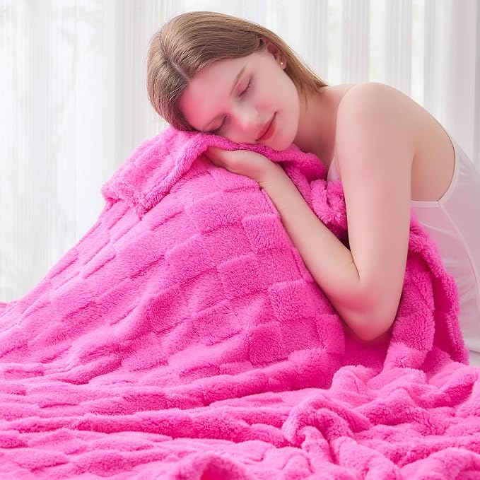 NEWCOSPLAY 3D Checkered Flannel Twin Blanket, Hot Pink Checkered, 60"x80" | Super Soft Cute Lightweight Decorative Premium Silky Fleece Blanket for Couch Sofa Bed, Gift for Women Men, All Season Use