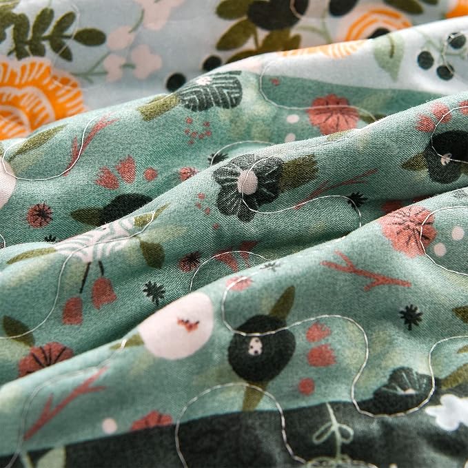 Exclusivo Mezcla Reversible Boho Quilted Throw Blanket, 50"x 60" | Lightweight Summer Quilt Throw, Designed for Bed/ Couch/ Sofa, Green Patchwork Pattern