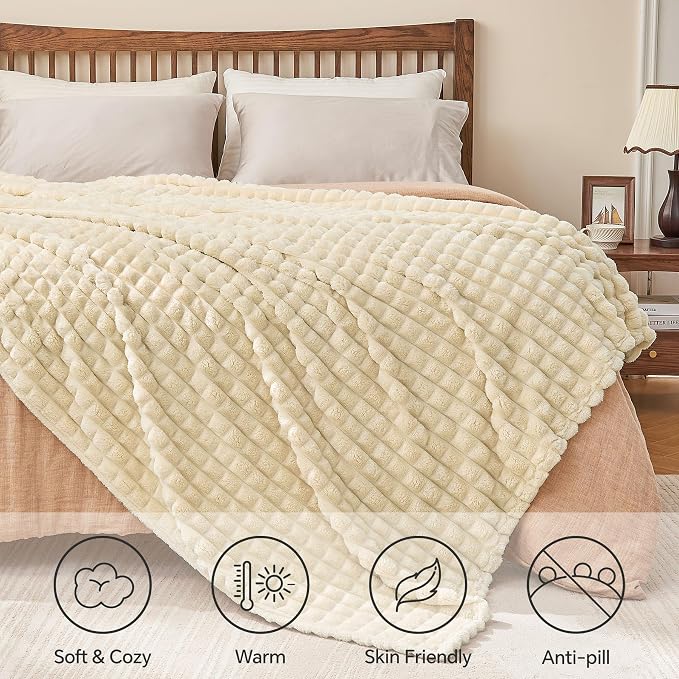 BEDELITE 3D Checked Beige Fleece Twin Throw Blanket for Bed, 60x80 Inch | Soft Warm Fuzzy Fluffy Blanket for Couch Sofa, Lightweight Plush Cozy Throws for Home Room Decor, Gift for Women, All Season