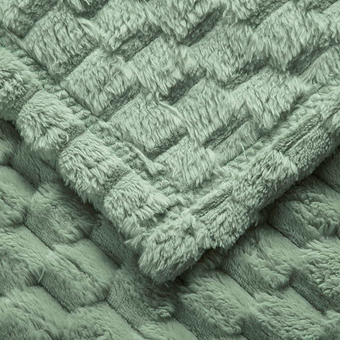 Excervent Hexagon Jacquard Throw Blanket for Bed, 60x80 Inches, Sage Green | Big Decorative Fuzzy Flannel Fleece Throw Blanket for Sofa Bed Couch, Super Soft Cozy, Suitable for All Seasons