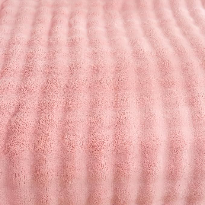 YUSOKI 3D Fleece Bubble Queen Size Blanket,Light Pink, 90"x90" | Ultra Soft, Non-Shedding, Lightweight for All Season Use, stays fluffy after repeated washes, Perfect Gifts, Machine Washable
