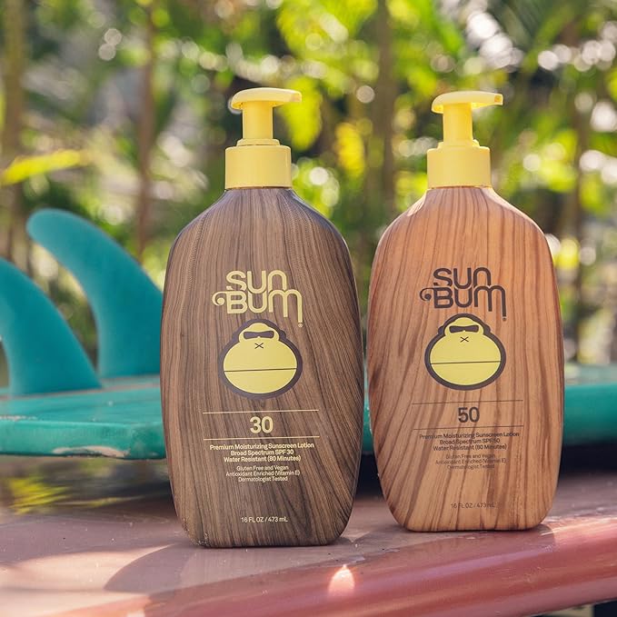 Sun Bum Original SPF 50 Sunscreen Body Lotion - Broad Spectrum Moisturizing Sunscreen with Vitamin E - Hawaii 104 Act Compliant (Made Without Octinoxate & Oxybenzone) - 16 oz
