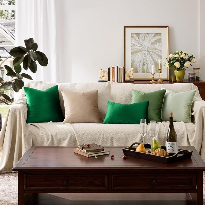 GIGIZAZA Green Velvet Pillow Covers 16x16 Decorative Pillows Pack of 2 | Throw Pillows for Couch Sofa,280gsm Soft Textured Fabric,Modern Square Pillowcases,Luxury Cushion Covers