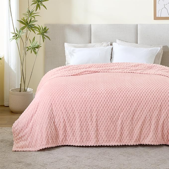 BEDELITE Pink Queen Blanket for Bed, Soft Cozy Gifts for Women, 90 * 90 | 3D Jacquard Decorative Fleece Blanket, Super Soft Plush Throws, Cute Birthday Gift for Women & Men, Suitable for All Seasons