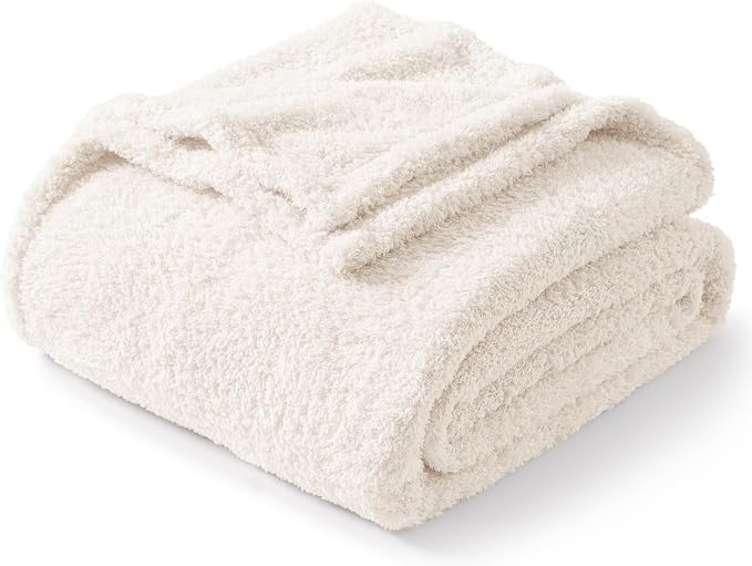 Exclusivo Mezcla Fleece Bed Blankets Queen Size for Bed, 90" x 90" | Super Soft and Cozy Fluffy Blanket for Women, Lightweight and Fuzzy Bedding for Bedroom , All Season, White