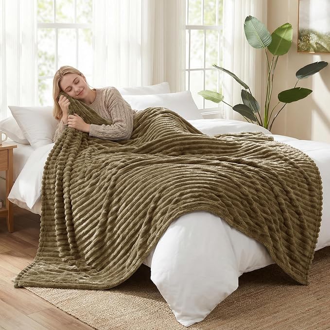 HIMEET Camel Queen Size Blanket for Bed, 300GSM Ribbed Fleece, 90 x 90 in | Ultra Soft Flannel, All-Season Lightweight Warmth, Cozy Bed Coverage & Bedroom Decor, Gift for Men & Women, Machine Washable