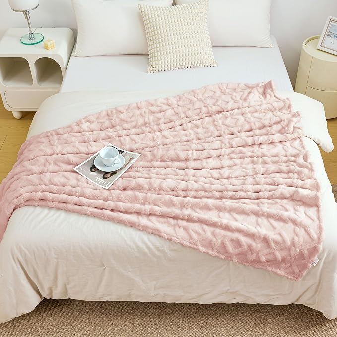 Aganear Fleece Throw Blanket for Couch Sofa 50"x60" Pink | Lightweight Fuzzy Throw,Warm Gift for Women,Christmas,Housewarming,Soft,Boho Design for Room Home Decor,All-Season Use