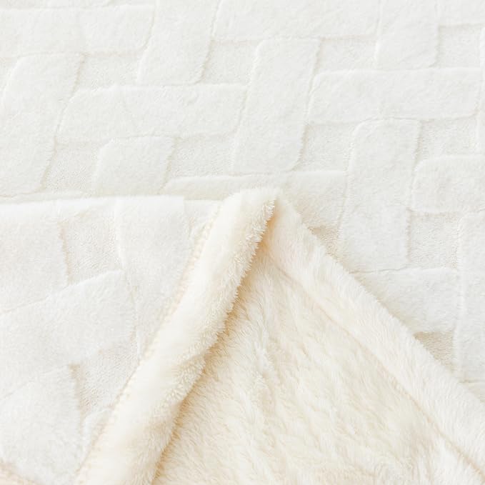 Faux Fur Throw Blanket 50 x 60 inch, 540 GSM Double Sided Outdoor Lap Throw, Soft Cozy Plaid Fleece Blankets for Couch Sofa Office Camping, Shaggy Plush Furry Camping Blanket for Women, White