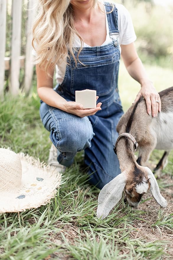 Pretty farm girl Facial Cleansing Bar – Tallow & Goat Milk Soap with Lavender & Frankincense – Gentle Face Cleanser for Sensitive Skin, 5oz